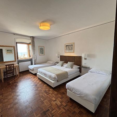 Hotel La Fortezza Ассизи Экстерьер фото