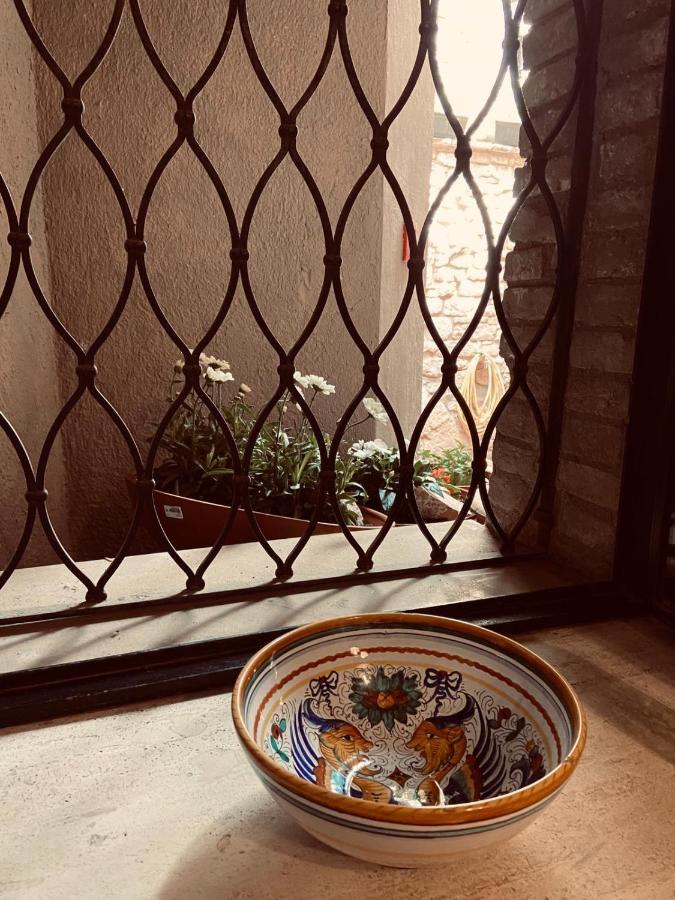Hotel La Fortezza Ассизи Экстерьер фото